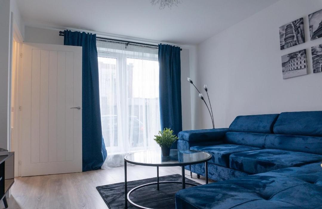 Stylish House With Private Parking Villa Glasgow Ngoại thất bức ảnh